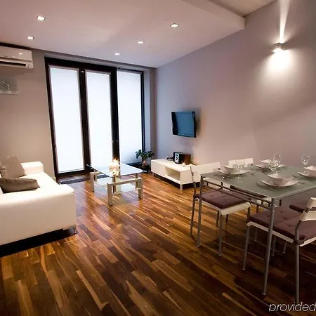 Ξενοδοχείο Weekend 4*